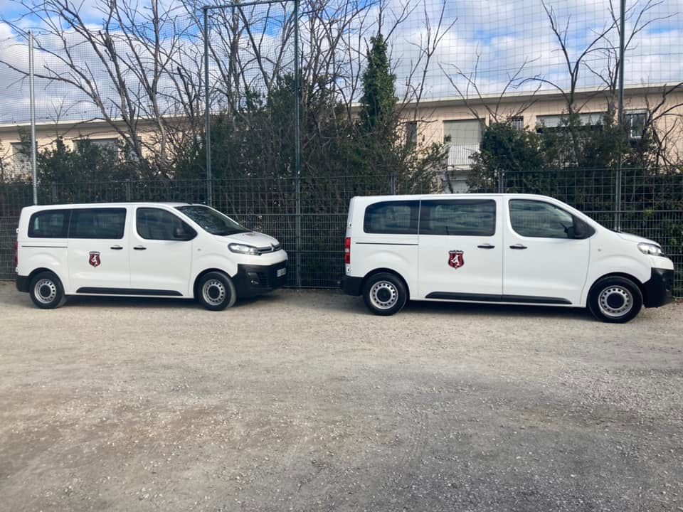 mini-bus